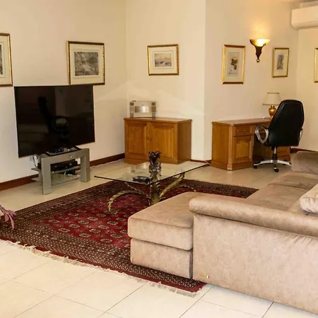 Seaviewportomasoyacht Apartment, Next To Paceville Saint Julian's