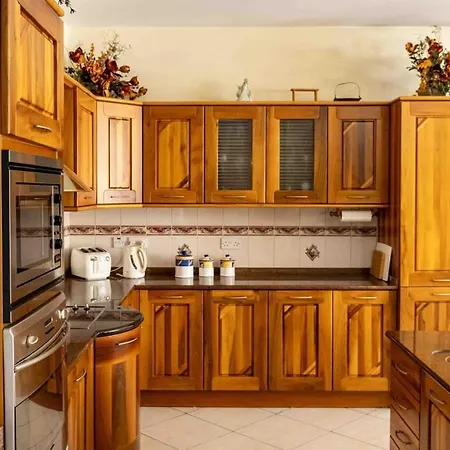 Seafront Portomasoyacht Apartment, Next To Paceville * St. Julian's