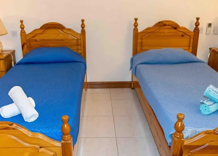 Seafront Portomasoyacht Apartment, Next To Paceville *