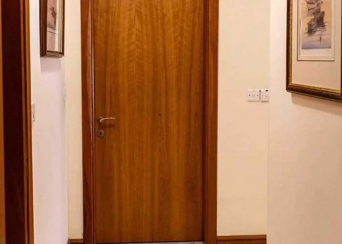 Seafront Portomasoyacht Apartment, Next To Paceville Saint Julian's