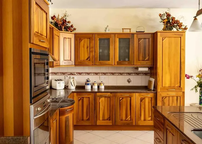 Seafront Portomasoyacht Apartment, Next To Paceville * Saint Julian's