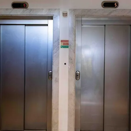 Seafront Portomasoyacht Apartment, Next To Paceville