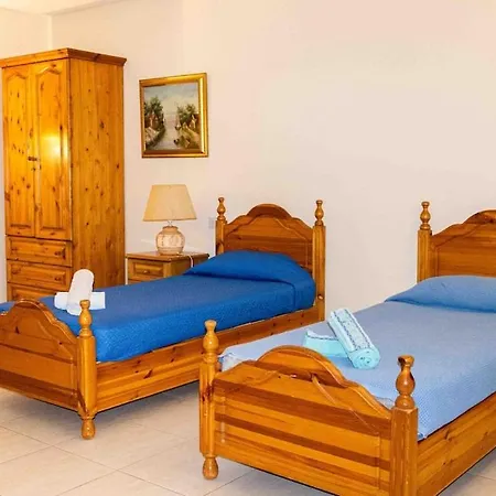 Seaviewportomasoyacht Apartment, Next To Paceville *