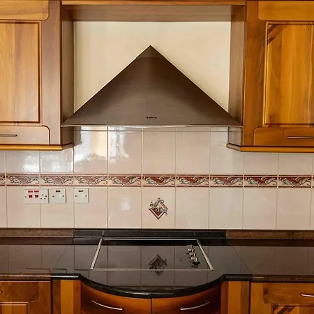 Seafront Portomasoyacht Apartment, Next To Paceville アパート