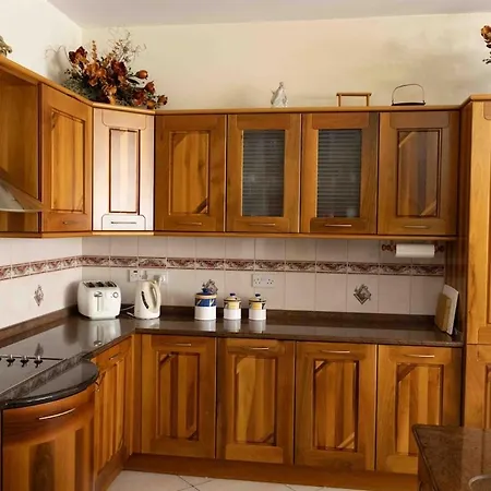 アパート Seafront Portomasoyacht Apartment, Next To Paceville