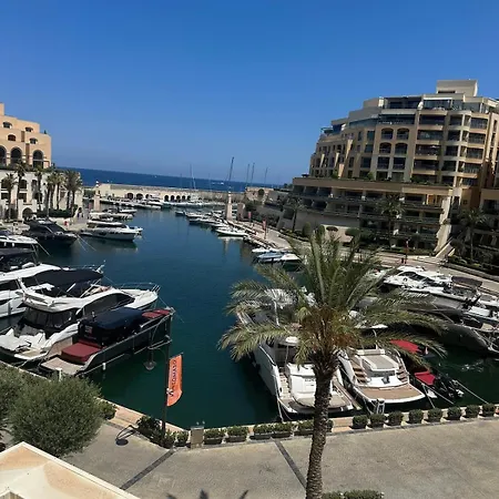 Seafront Portomasoyacht Apartment, Next To Paceville * Saint Julian's