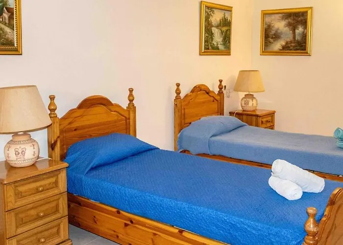 Seafront Portomasoyacht Apartment, Next To Paceville Apartament *