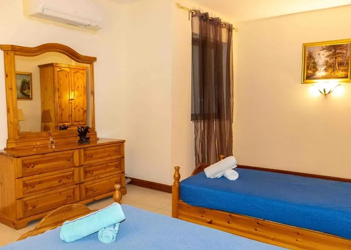 Seafront Portomasoyacht Apartment, Next To Paceville 아파트