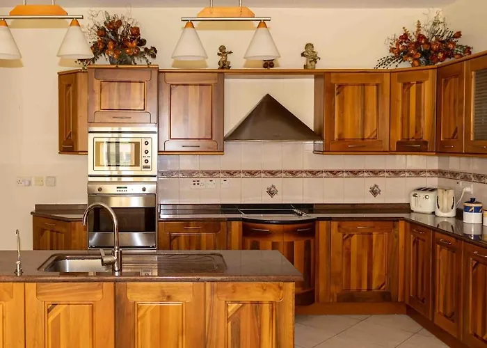 Seafront Portomasoyacht Apartment, Next To Paceville Apartament St. Julian's