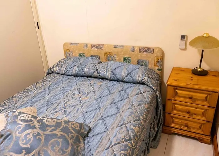 Seafront Portomasoyacht Apartment, Next To Paceville 아파트 *