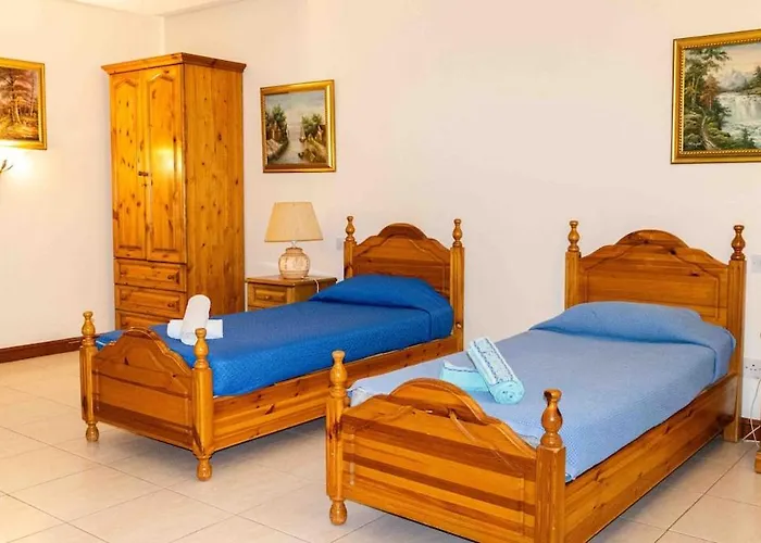 Seafront Portomasoyacht Apartment, Next To Paceville *