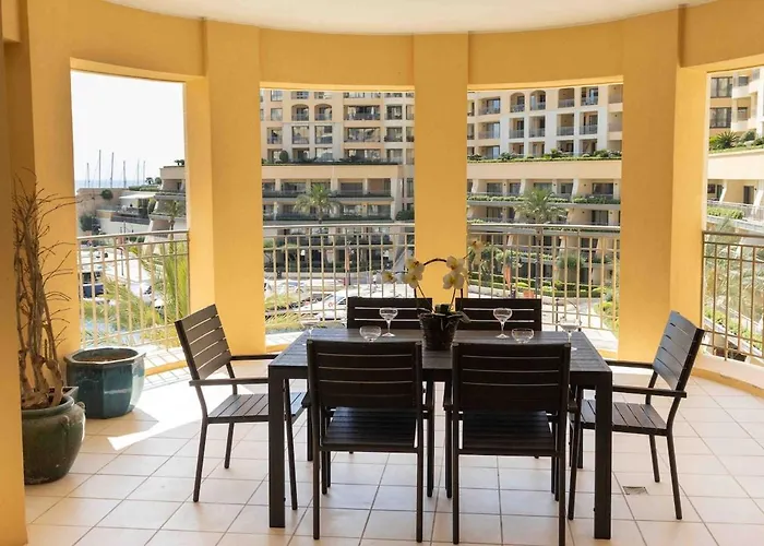 Seafront Portomasoyacht Apartment, Next To Paceville Apartament St. Julian's