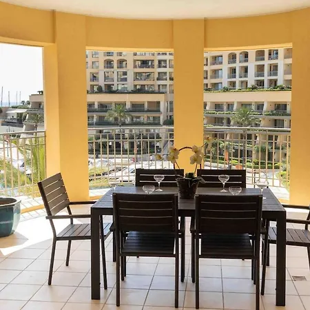 Seaviewportomasoyacht Apartment, Next To Paceville Apartment San Ġiljan